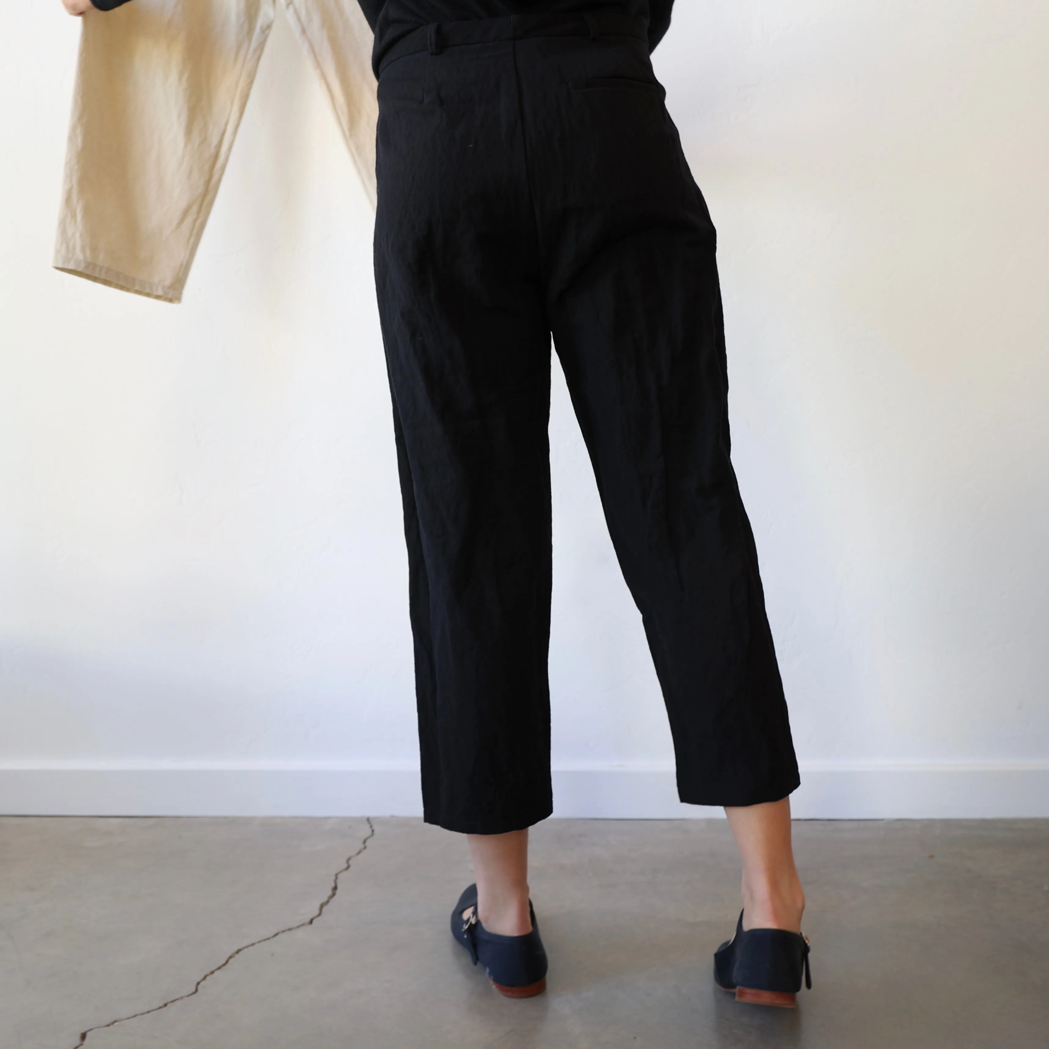Apuntob Pleated Trousers - Black Cotton/Wool