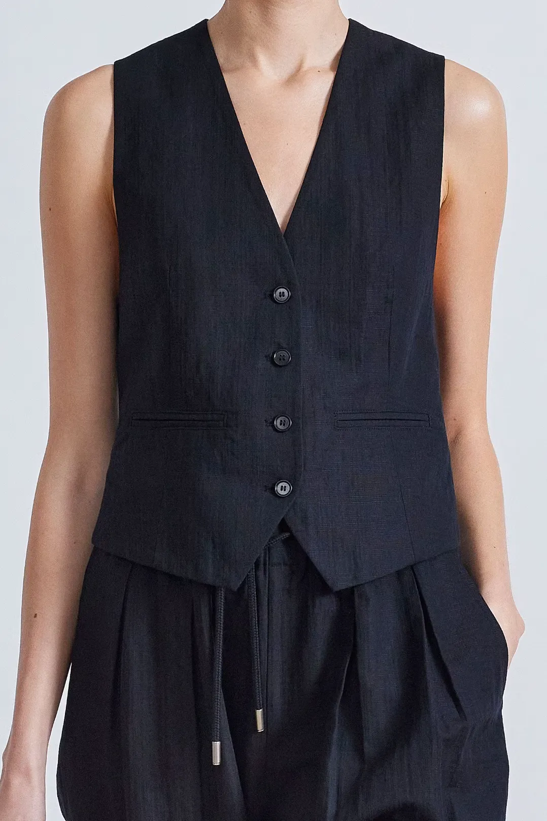 Cecilia Vest, Black