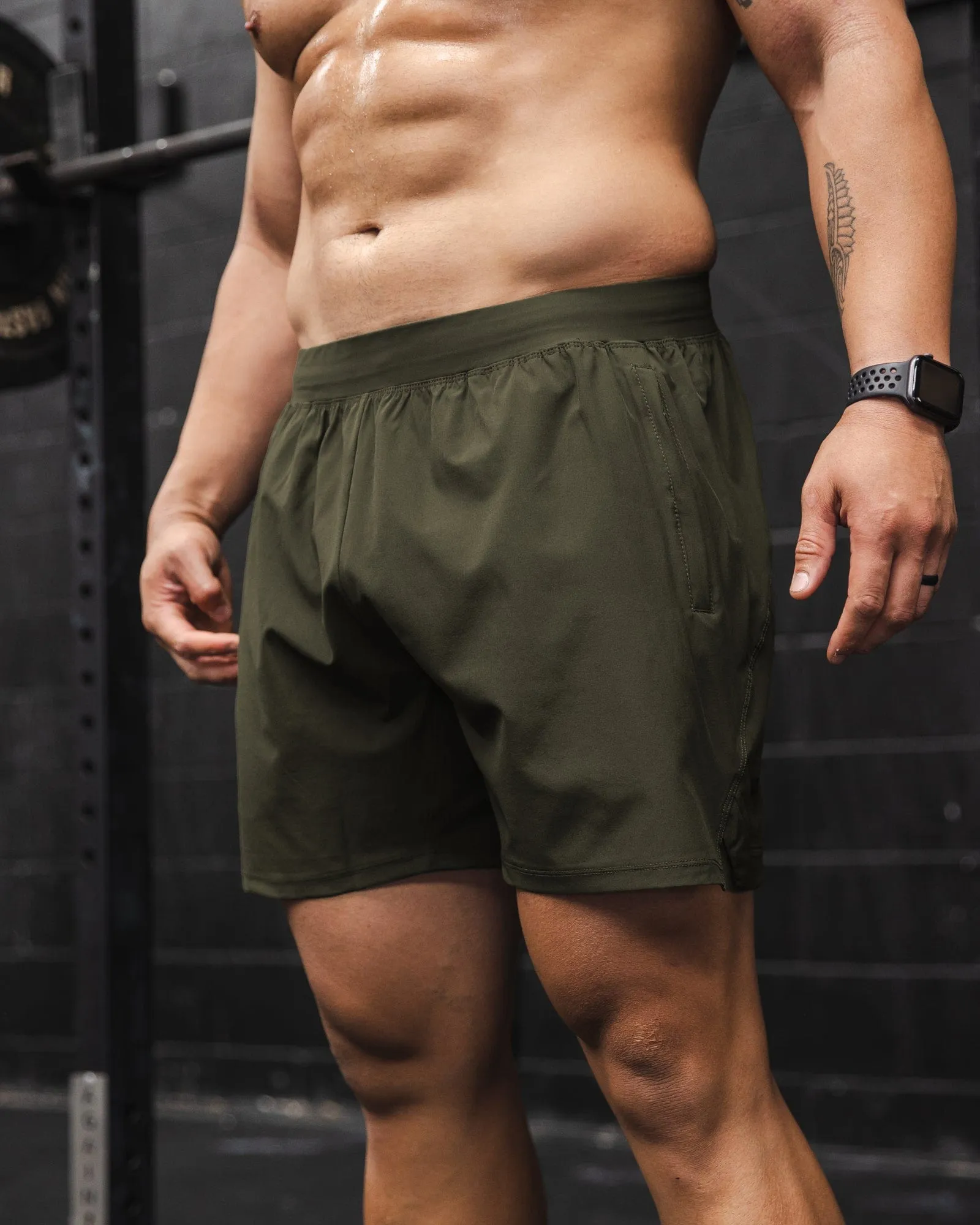 Challenger 6" Performance Shorts - Forest Night