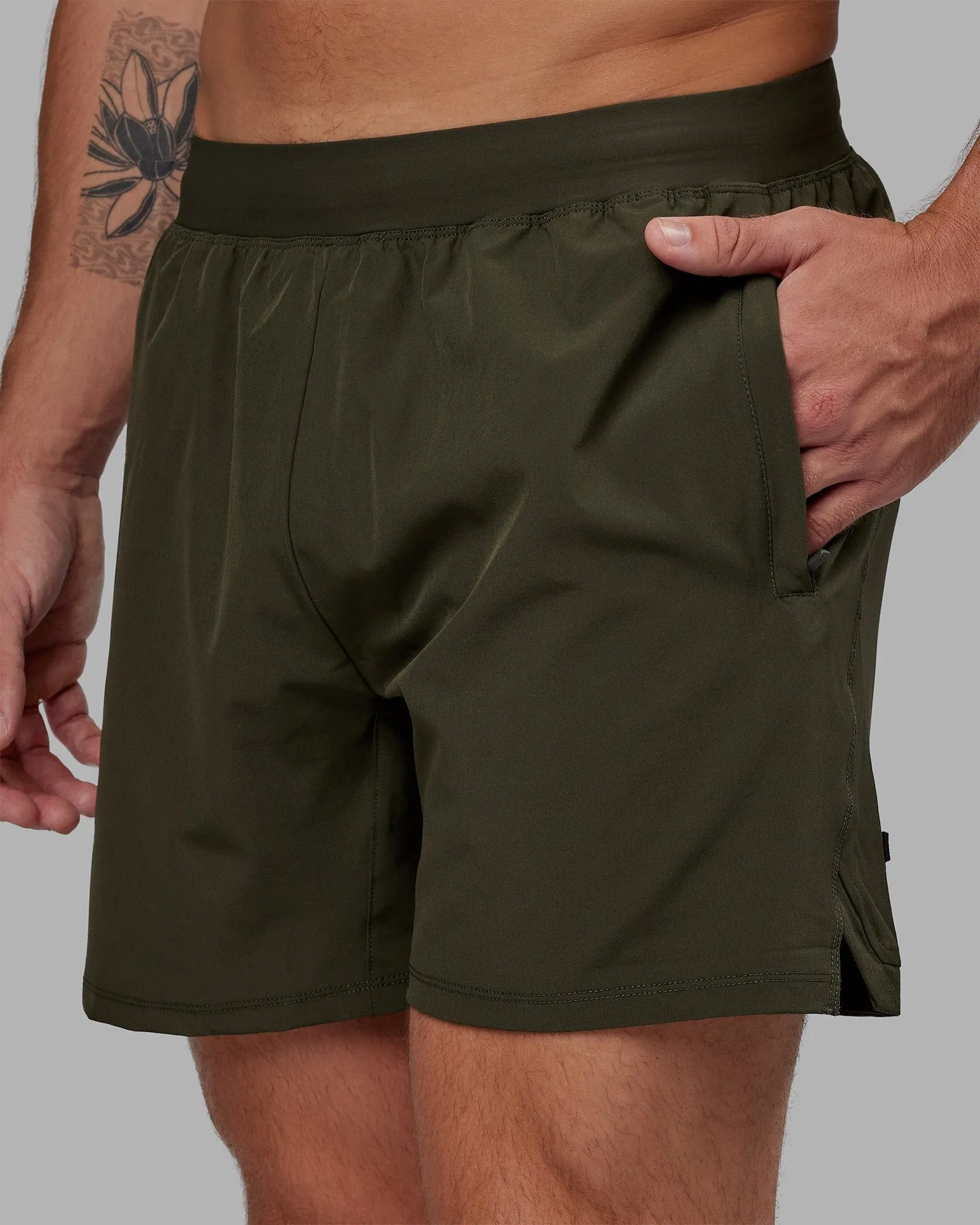 Challenger 6" Performance Shorts - Forest Night