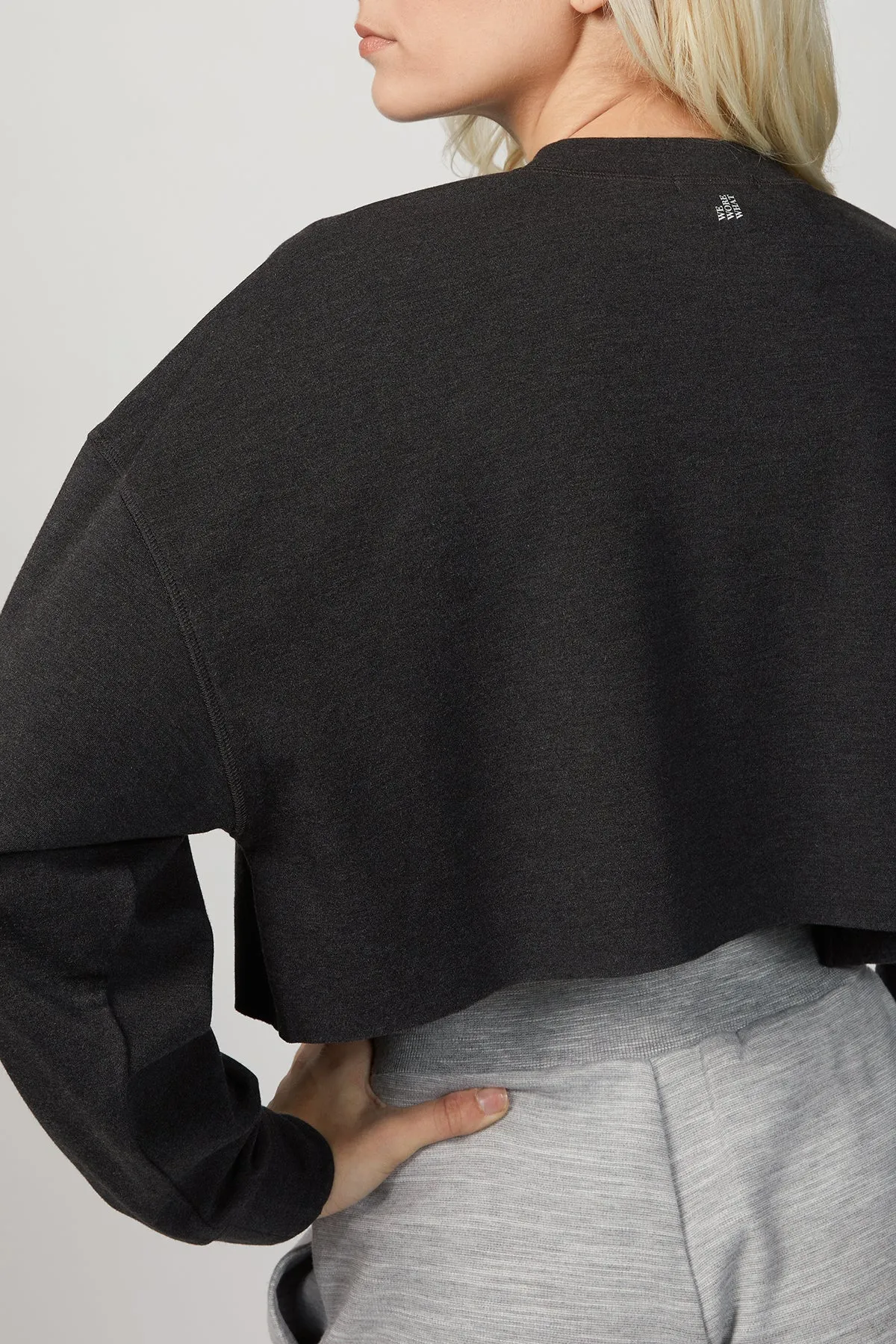 CROPPED SWEATSHIRT