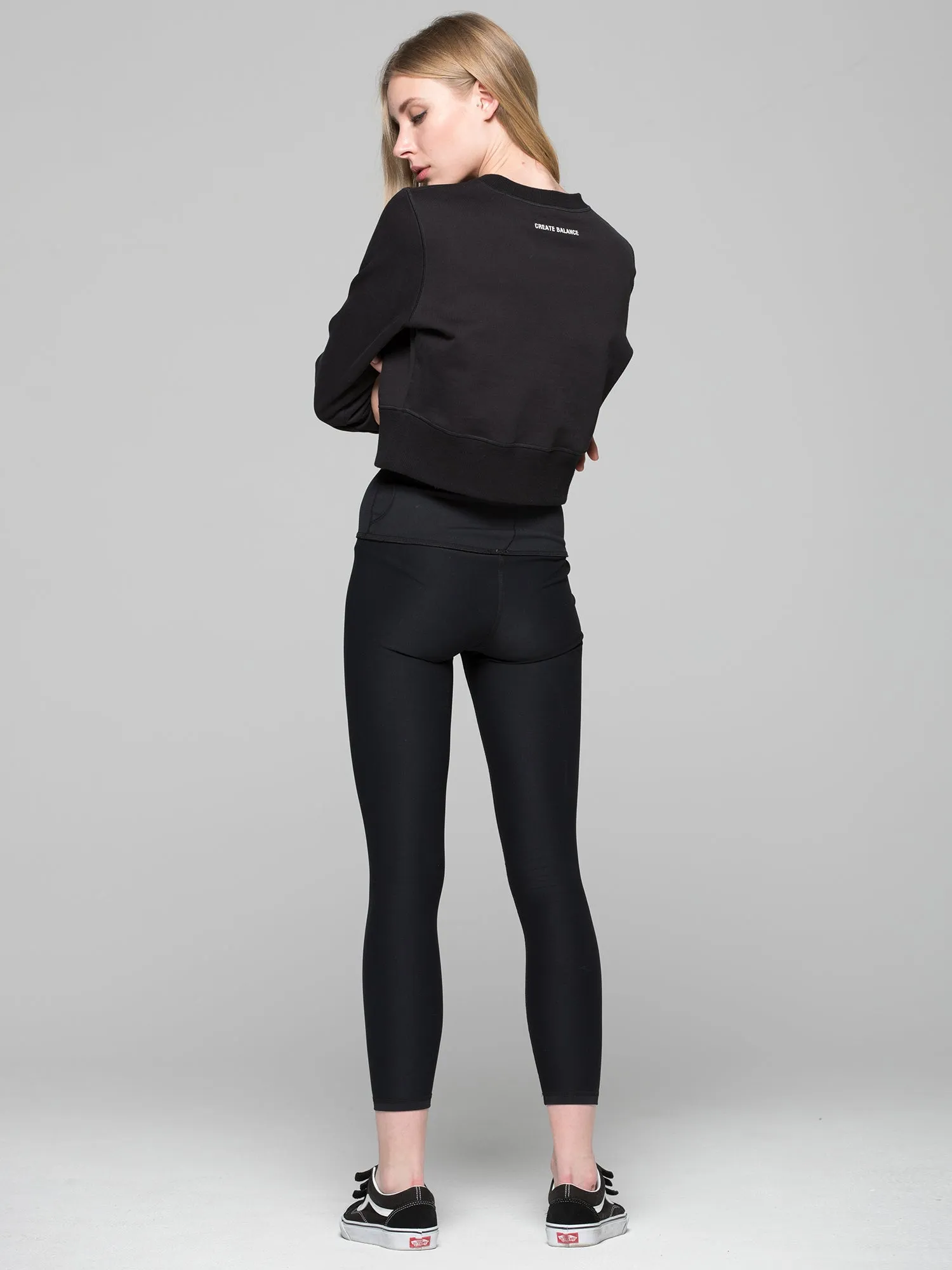 CROPPED SWEATSHIRT