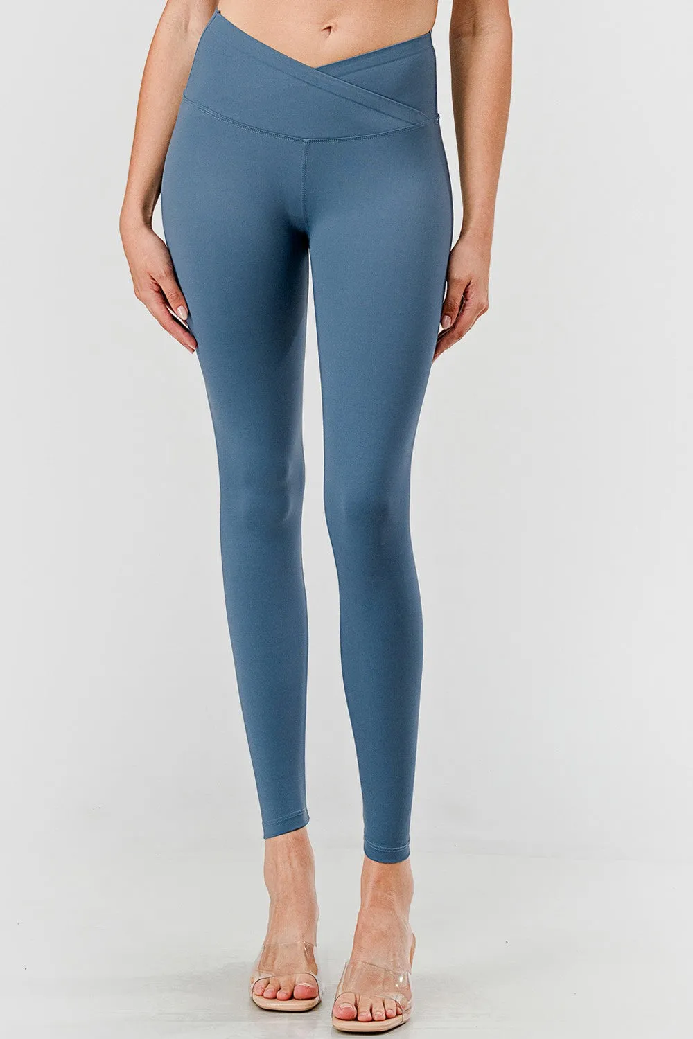 Gloss Navy V Waist Leggings 1/13/25 9264
