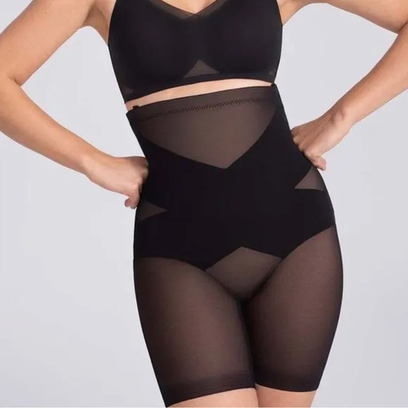 HoneyLove SuperPower Short All Over Sculpt Size Medium