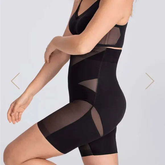 HoneyLove SuperPower Short All Over Sculpt Size Medium