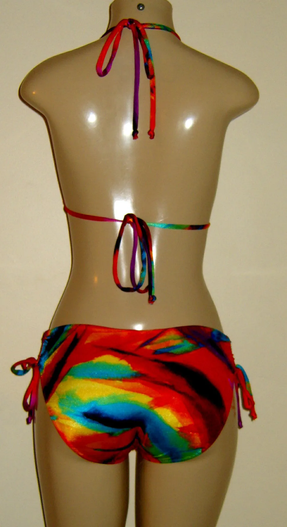 Ladies Triangle Swimsuit Top ~ Hip Hugger Bikini Bottom with fuller rear