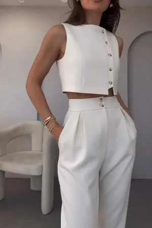 Modern Two-Piece Suit with Wide-Leg Trousers