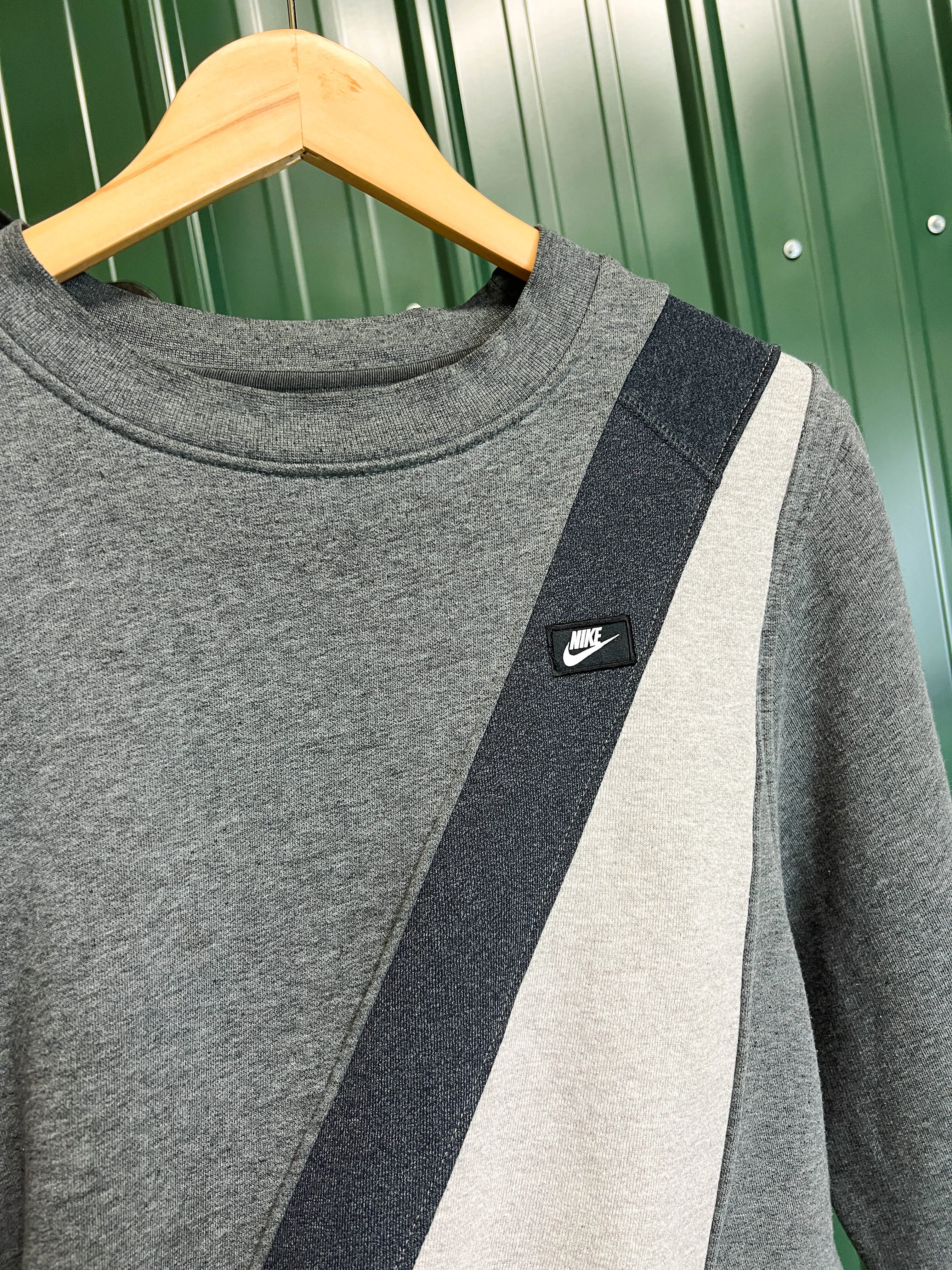 "1 of 1" Nike Triple Split - Slightly Cropped (M)
