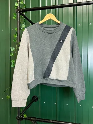 "1 of 1" Nike Triple Split - Slightly Cropped (M)