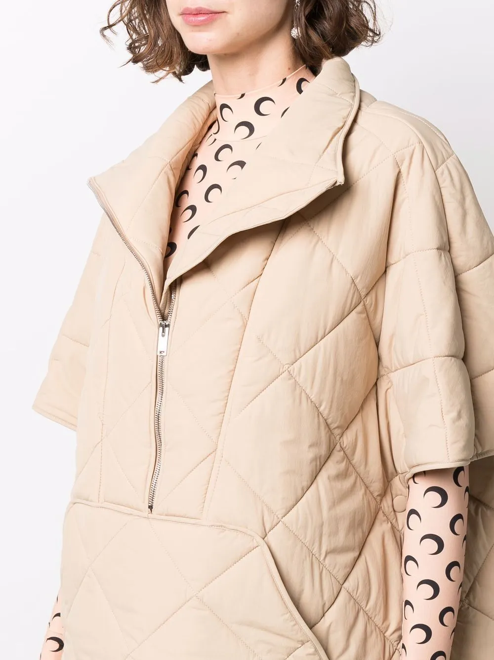 Short-sleeved coat