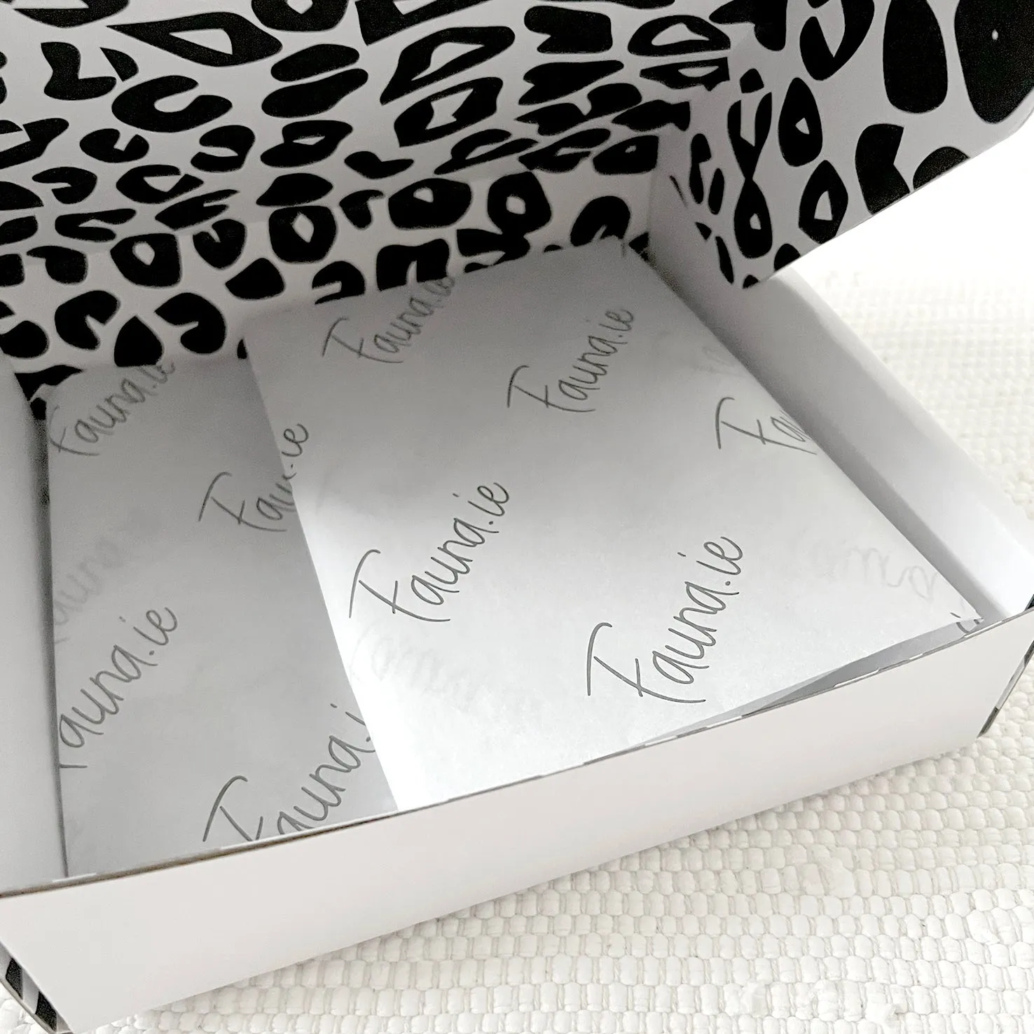 Signature Gift Box & Gift Wrap