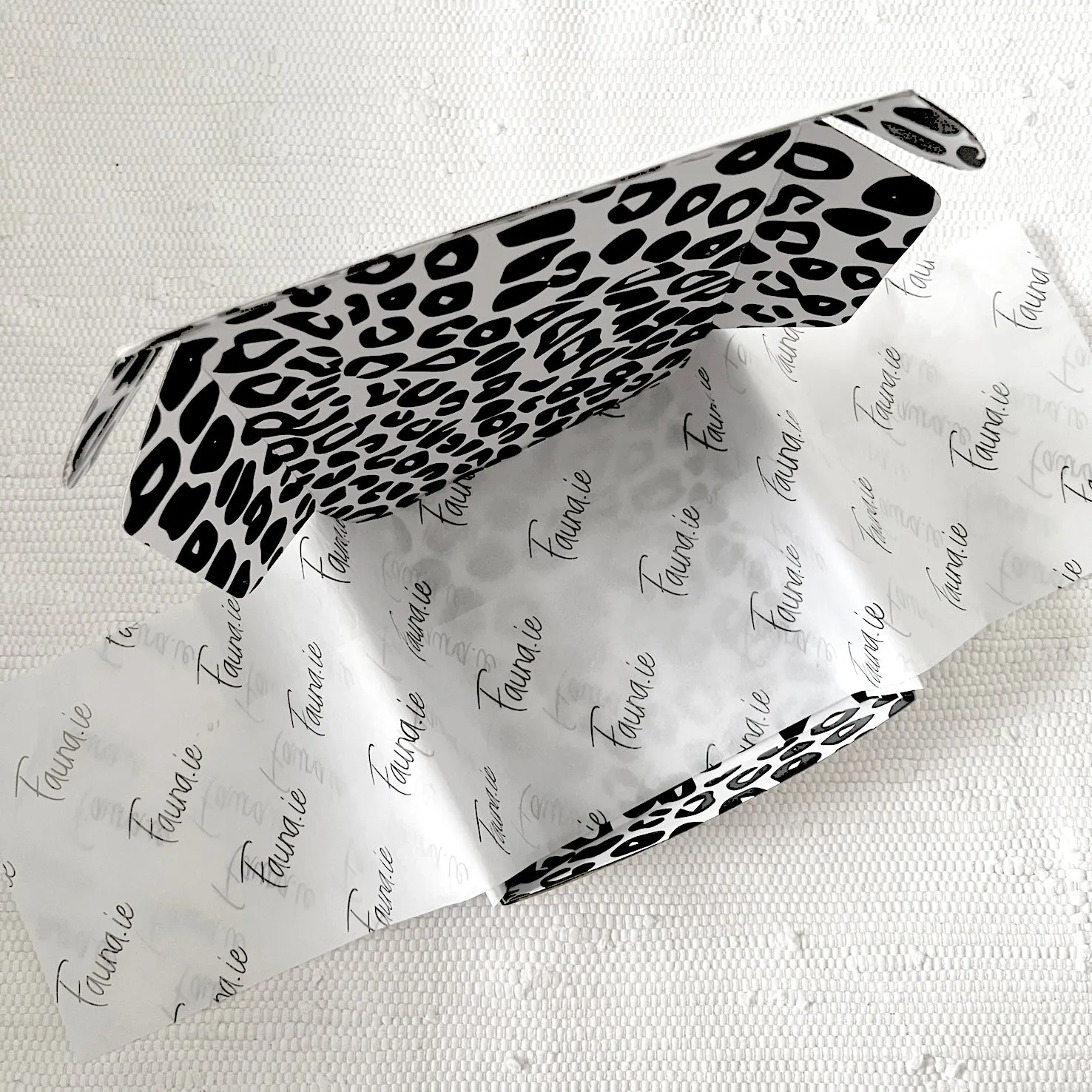 Signature Gift Box & Gift Wrap
