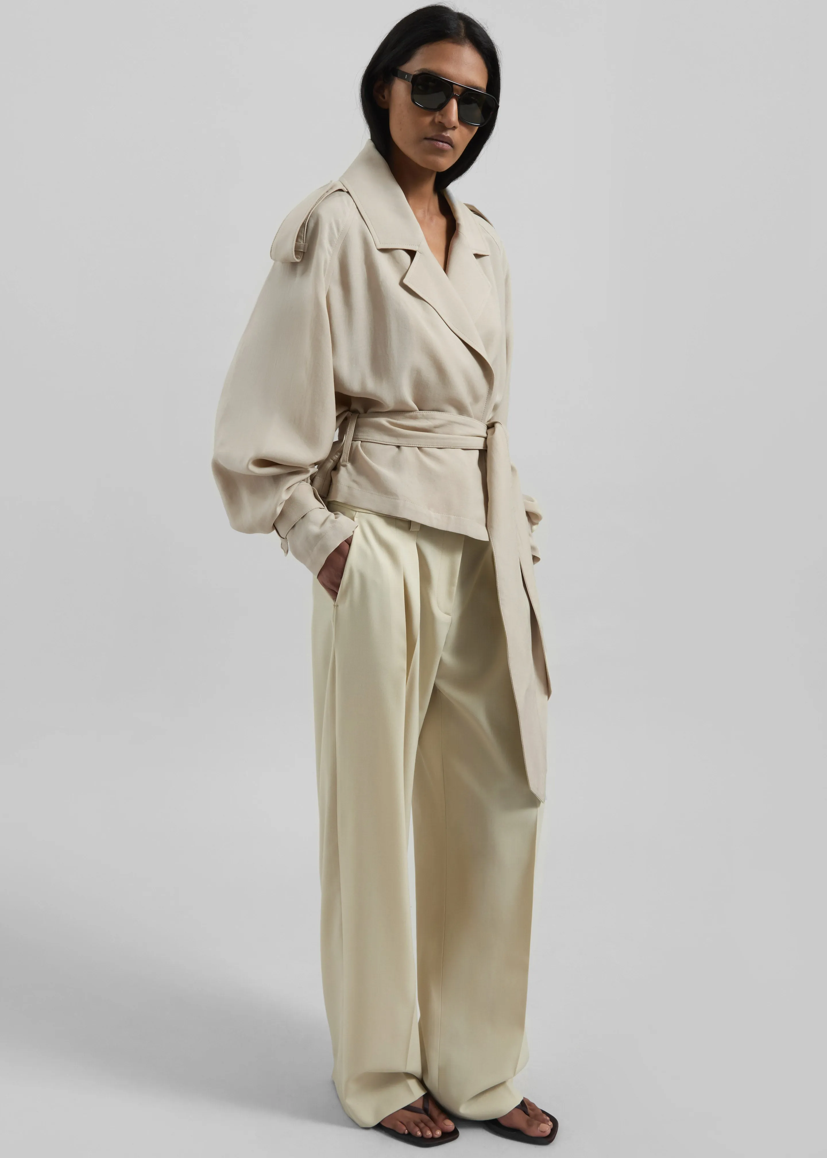Simona Short Trench - Cement