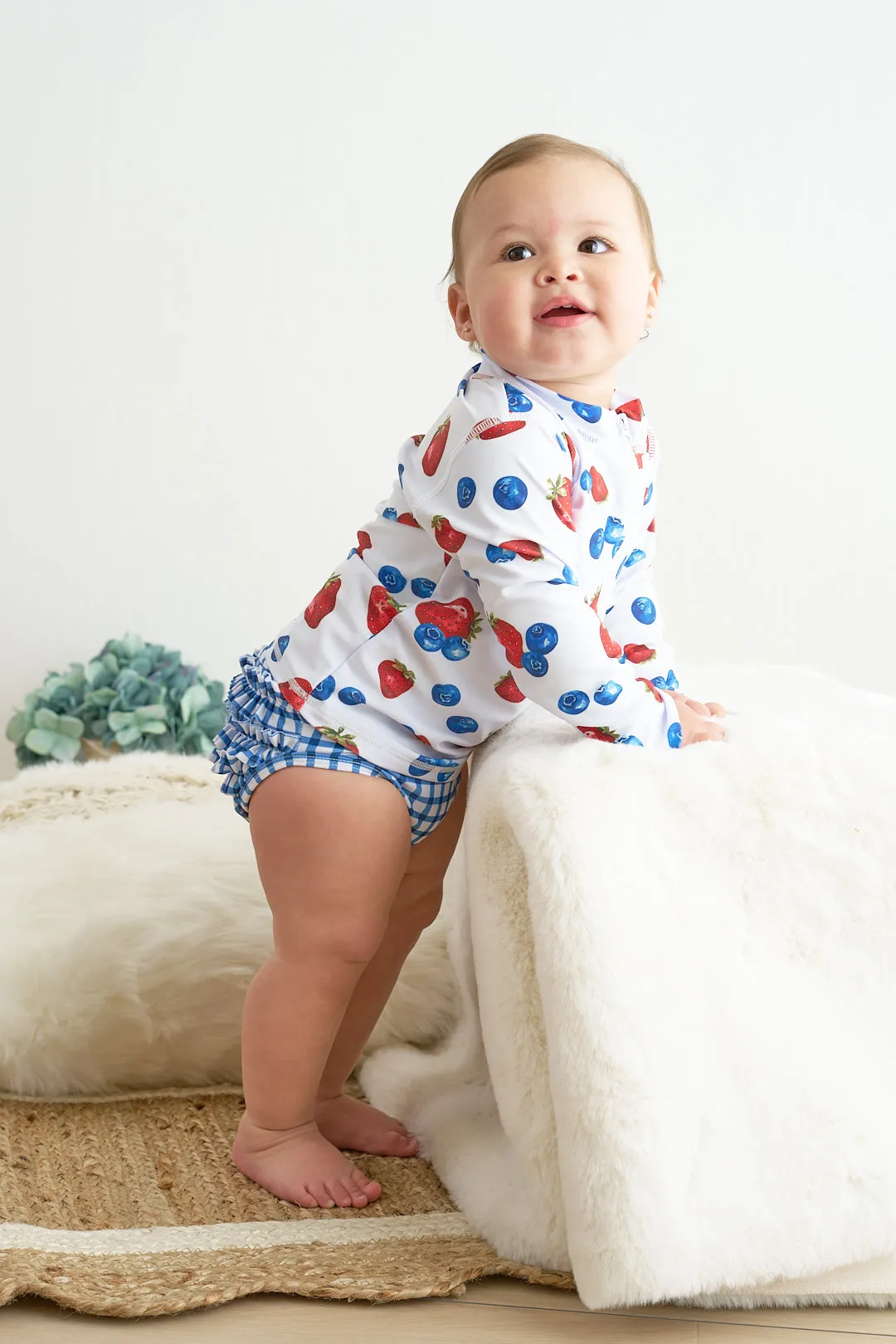 Strawberry print 2pc long sleeve rashguard swimsuit UPF50 