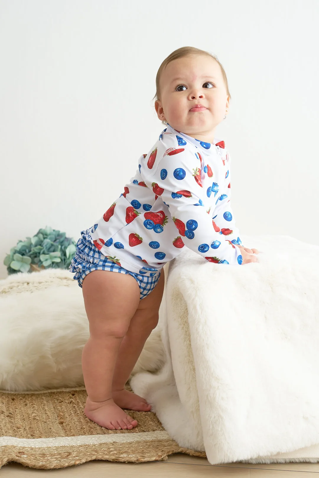 Strawberry print 2pc long sleeve rashguard swimsuit UPF50 