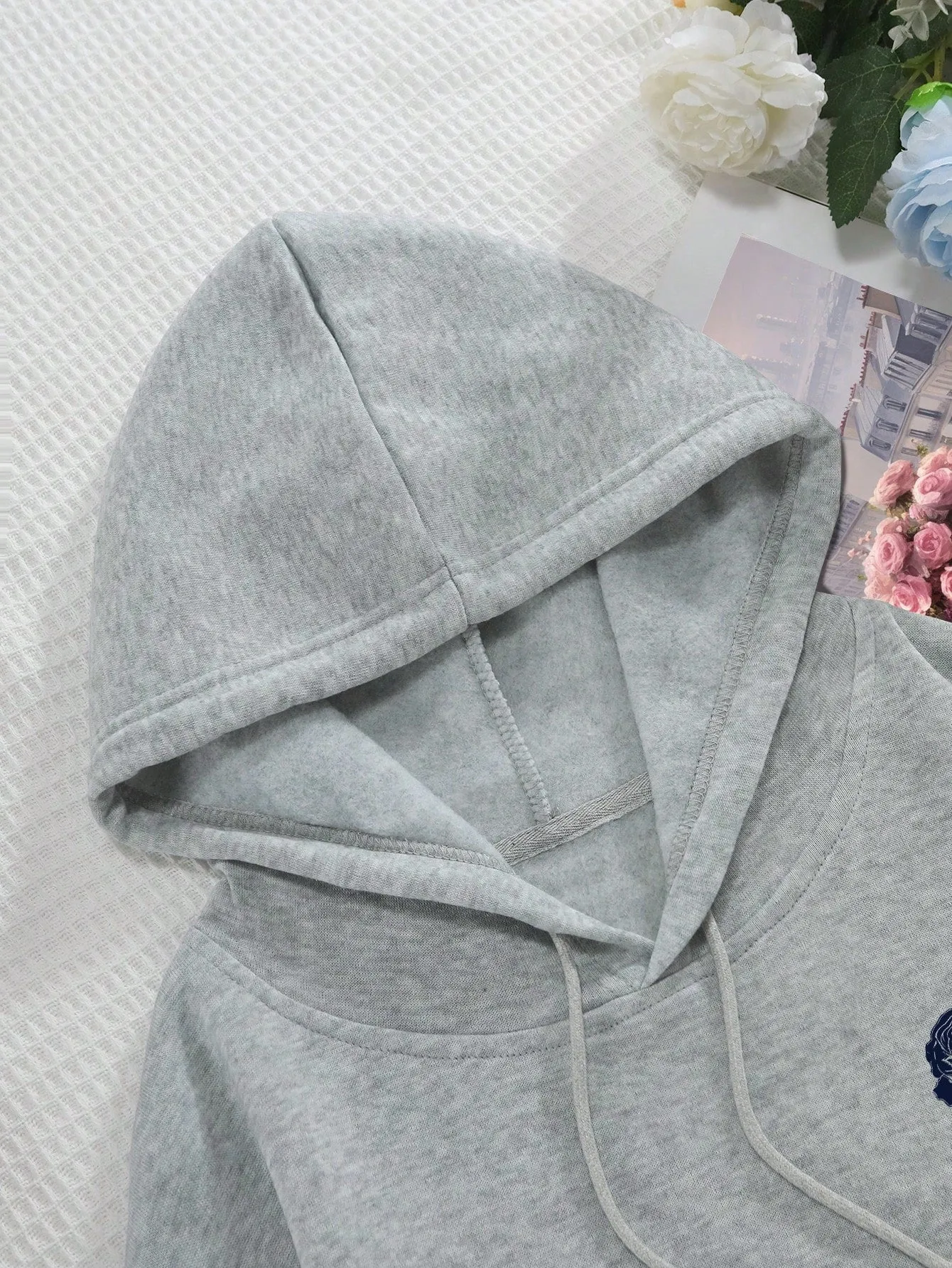 Sudadera con capucha "El Aroma de las Rosas" - Cherry Vibes
