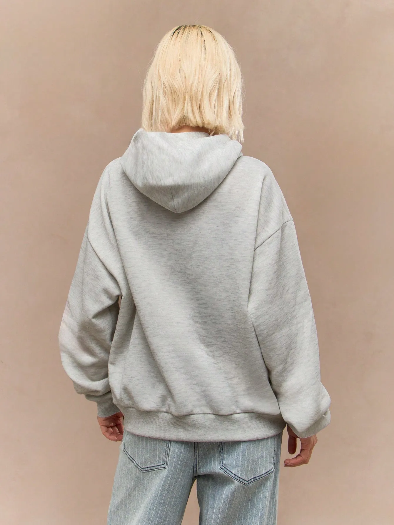 Sudadera Oversize con Número "00" - Cherry Vibes