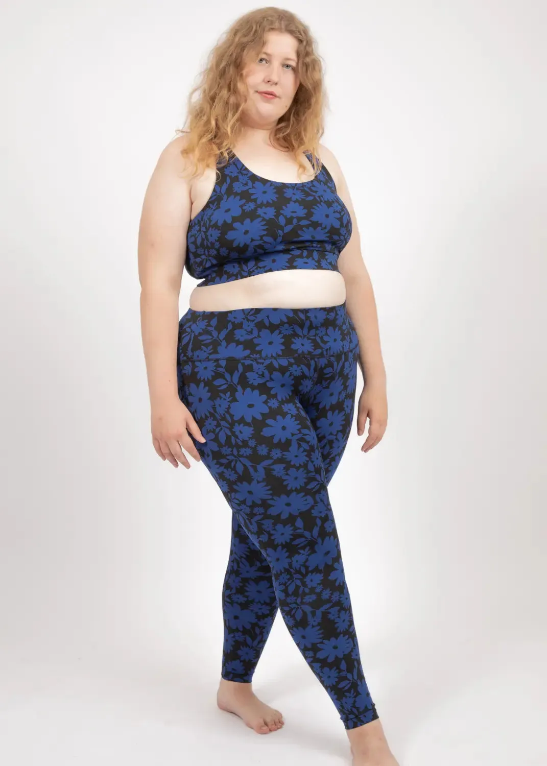 Surf & Yoga Highwaist Leggings mit Dark Moonflower Print