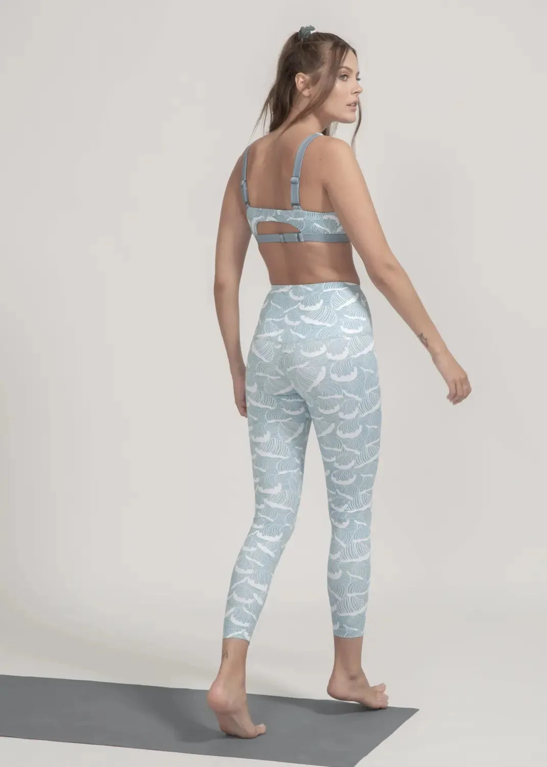 Surf & Yoga Leggings in Ocean Waves Print