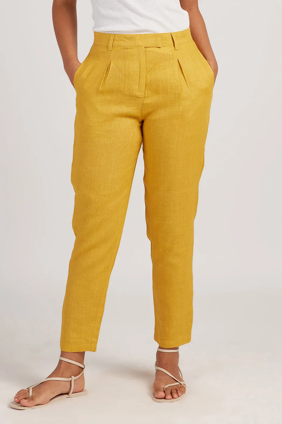 The Linen Pleated Trousers