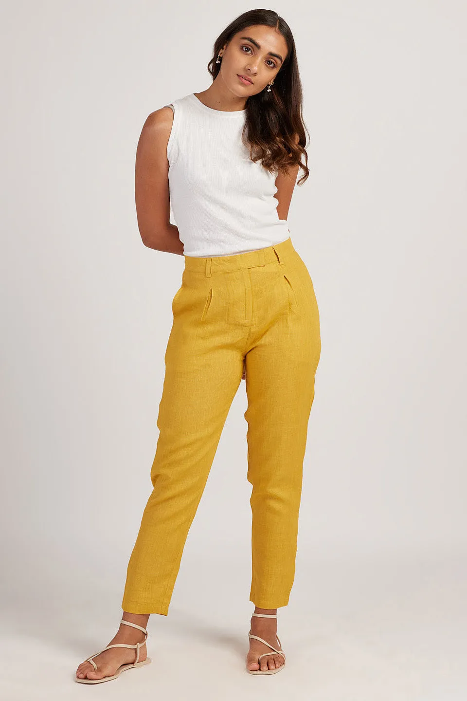 The Linen Pleated Trousers