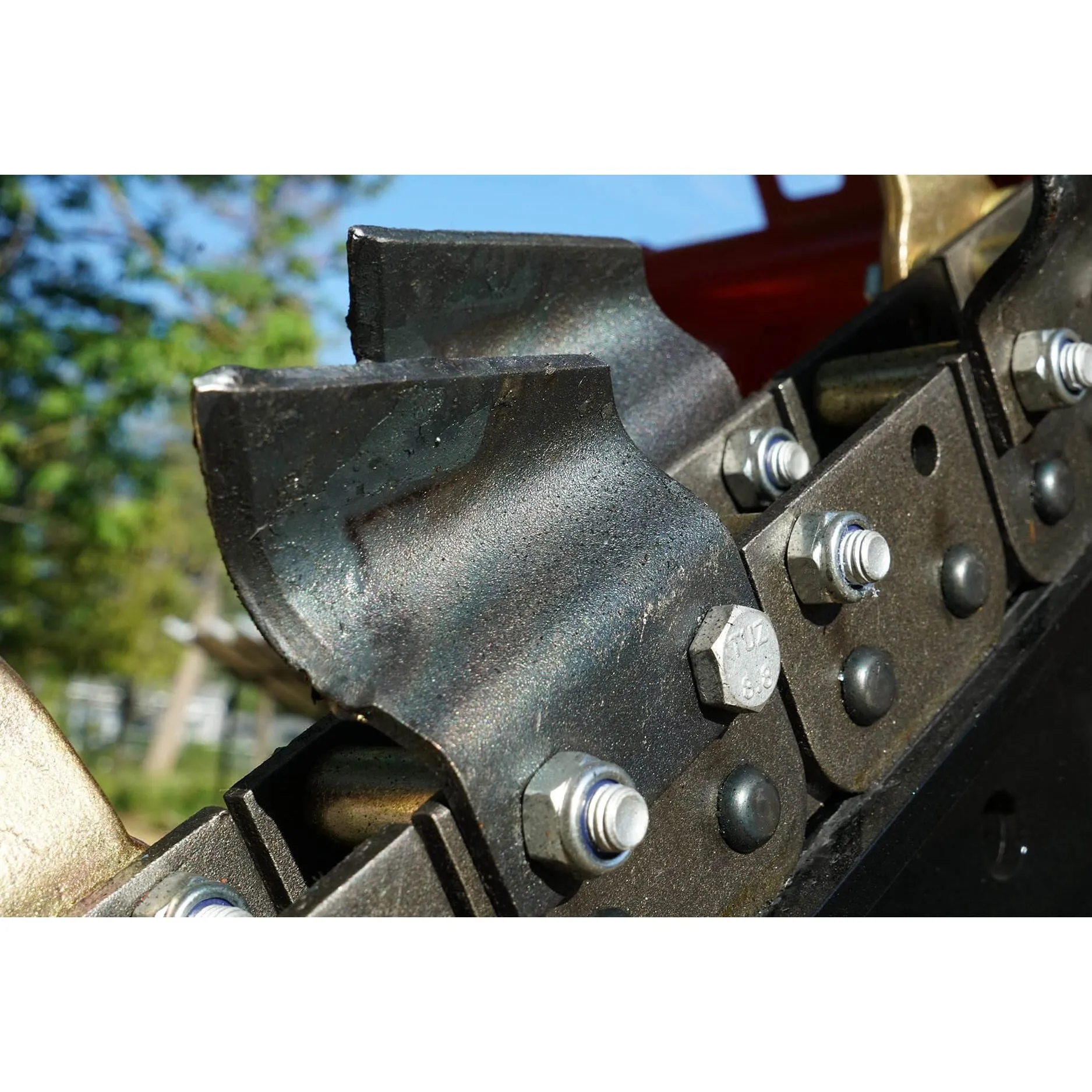 Trencher | 4 FT. | Eterra