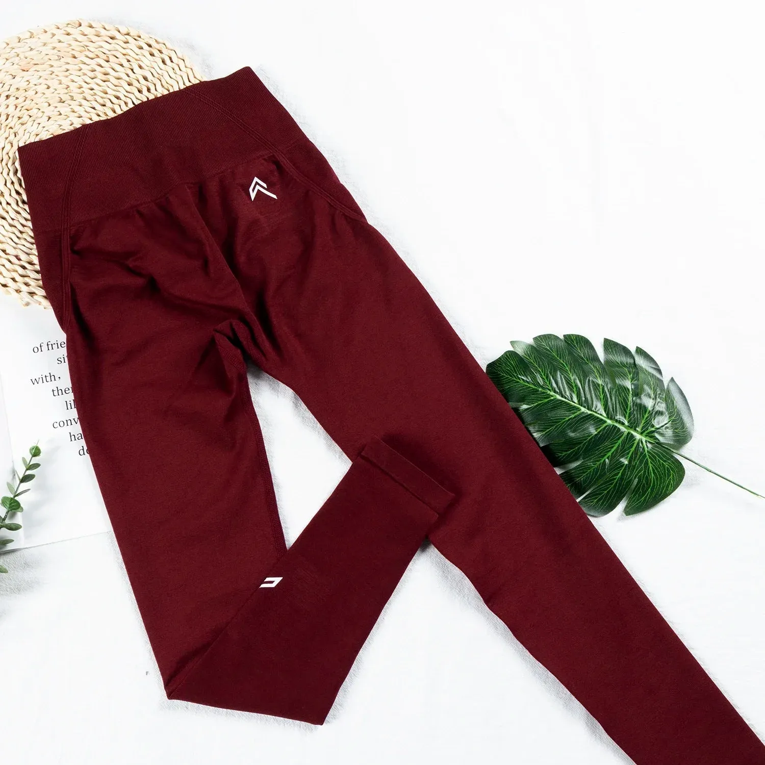 Women's Seamless Scrunch Leggings - High Waisted Silky Workout Tights
