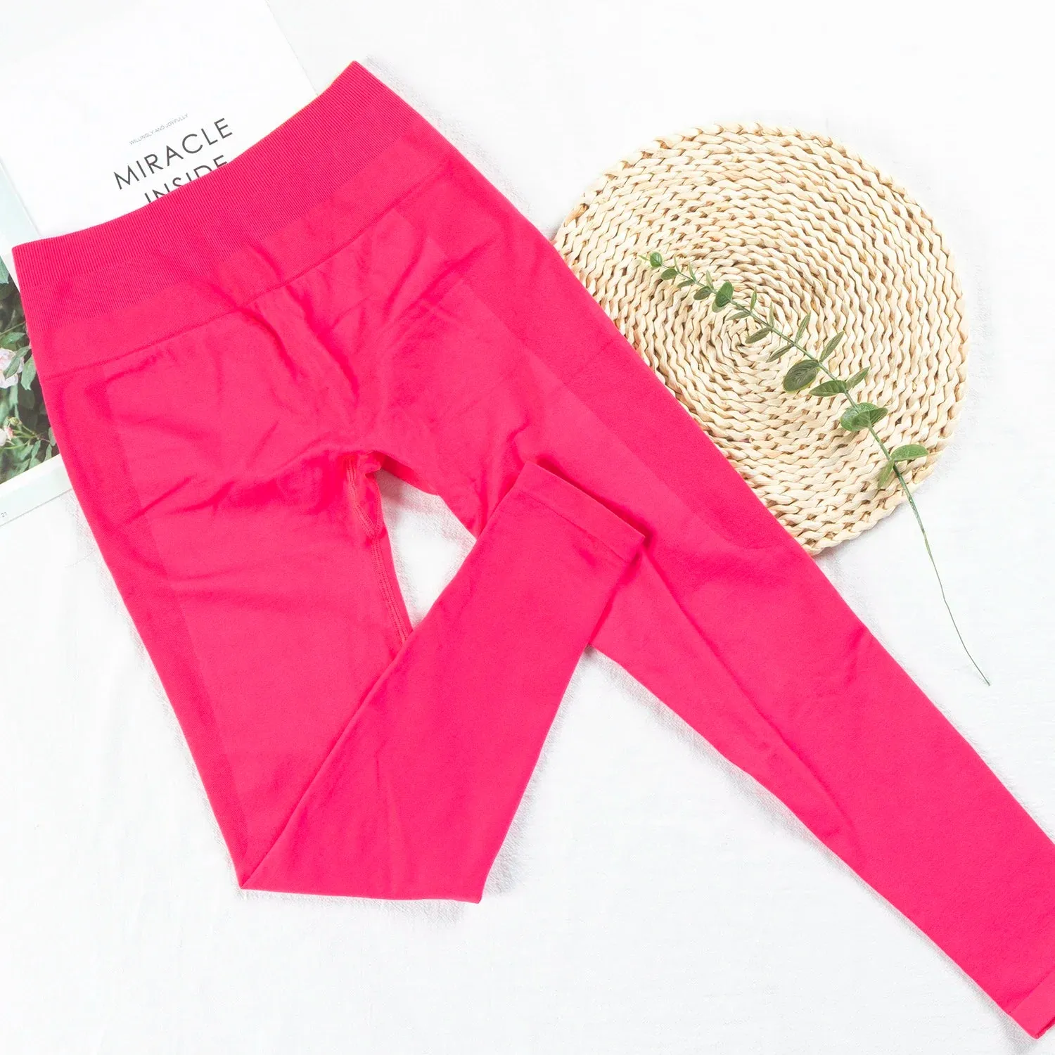 Women's Seamless Scrunch Leggings - High Waisted Silky Workout Tights