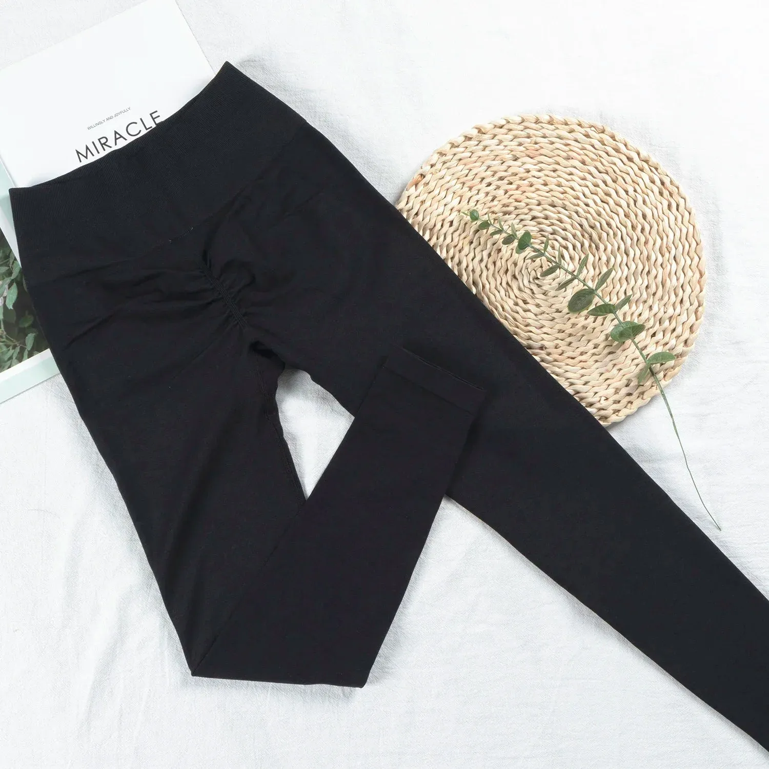 Women's Seamless Scrunch Leggings - High Waisted Silky Workout Tights